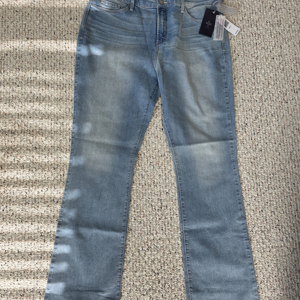 NYDJ Billie Mini Bootcut Jeans NWT Light Wash